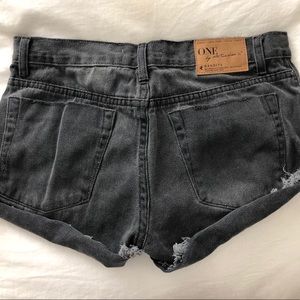 Low waist washed black bandits denim shorts